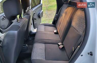 Позашляховик / Кросовер Renault Duster 2013 в 