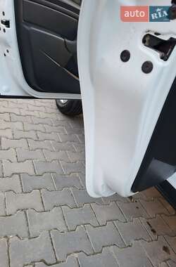 Позашляховик / Кросовер Renault Duster 2013 в 
