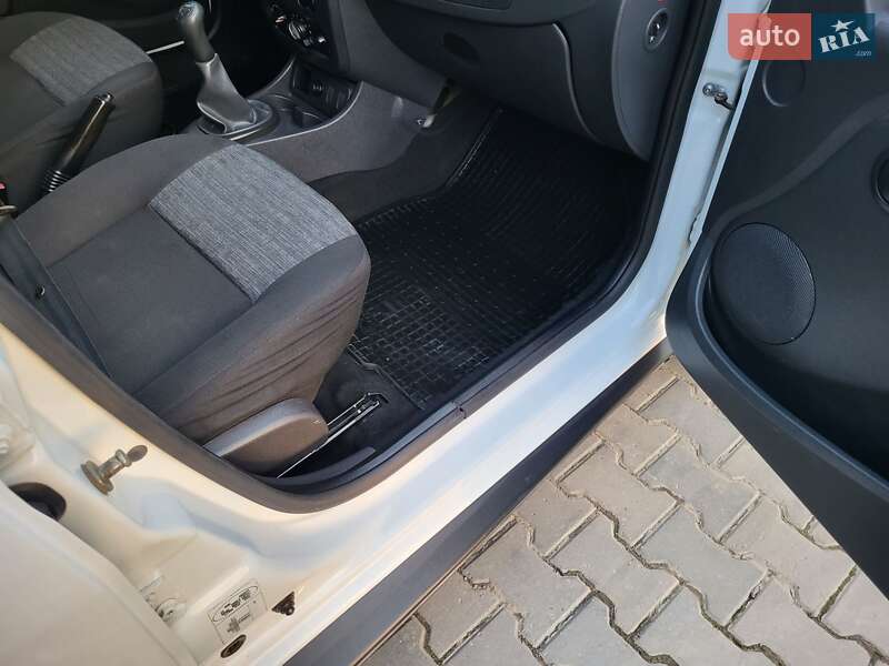 Позашляховик / Кросовер Renault Duster 2013 в Хмельницькому