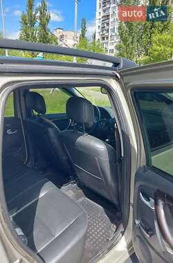 Позашляховик / Кросовер Renault Duster 2012 в 