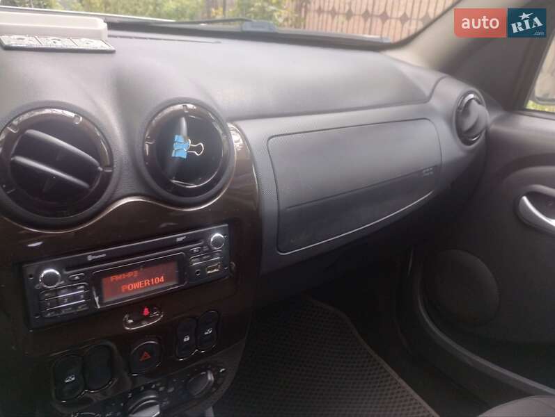 Внедорожник / Кроссовер Renault Duster 2012 в Киеве
