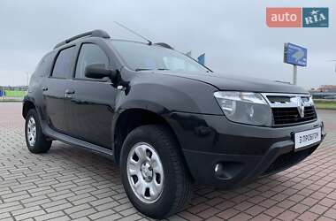 Внедорожник / Кроссовер Renault Duster 2013 в 