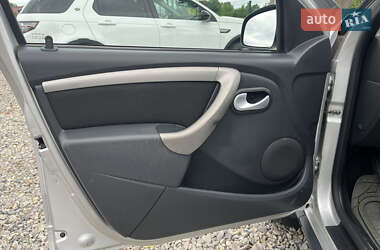 Внедорожник / Кроссовер Renault Duster 2013 в 