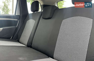 Внедорожник / Кроссовер Renault Duster 2013 в 