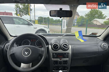 Внедорожник / Кроссовер Renault Duster 2013 в 