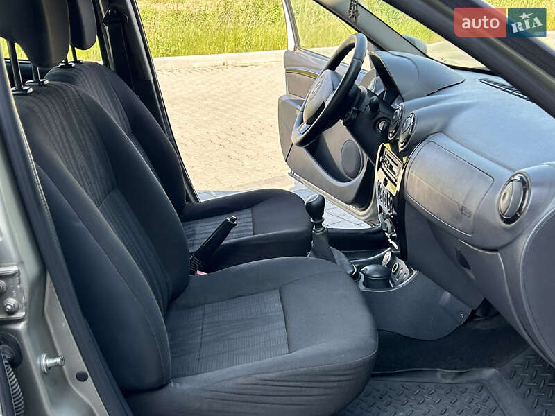 Позашляховик / Кросовер Renault Duster 2011 в Івано-Франківську