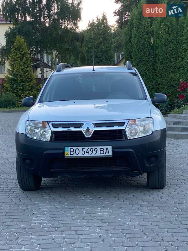 Внедорожник / Кроссовер Renault Duster 2012 в Кременце