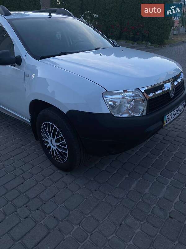 Внедорожник / Кроссовер Renault Duster 2012 в Кременце