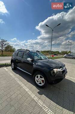 Внедорожник / Кроссовер Renault Duster 2012 в 
