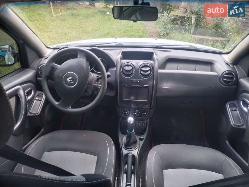 Внедорожник / Кроссовер Renault Duster 2016 в Брусилове