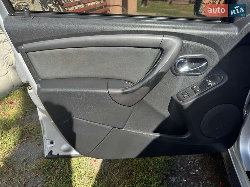 Позашляховик / Кросовер Renault Duster 2016 в Гадячі фото 13 Позашляховик / Кросовер Renault Duster 2016 в Гадячі