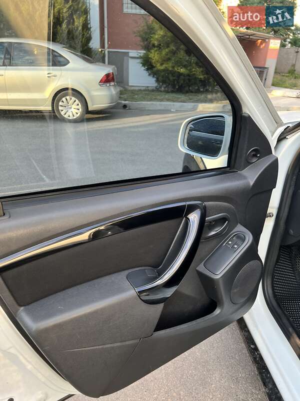 Позашляховик / Кросовер Renault Duster 2014 в Дніпрі фото 10 Позашляховик / Кросовер Renault Duster 2014 в Дніпрі