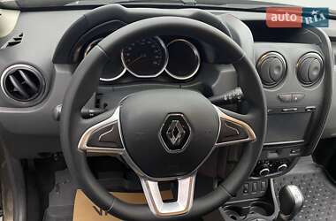 Внедорожник / Кроссовер Renault Duster 2017 в 