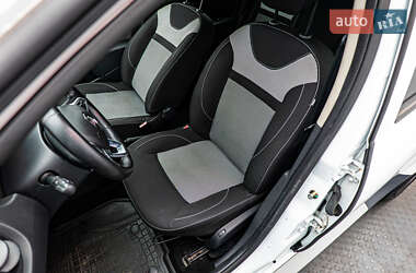 Внедорожник / Кроссовер Renault Duster 2017 в 