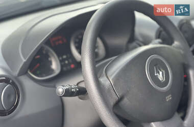 Позашляховик / Кросовер Renault Duster 2011 в 