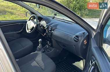 Внедорожник / Кроссовер Renault Duster 2011 в 