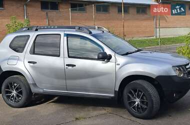 Внедорожник / Кроссовер Renault Duster 2015 в 