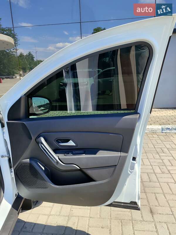 Внедорожник / Кроссовер Renault Duster 2024 в Запорожье