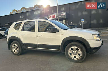 Внедорожник / Кроссовер Renault Duster 2012 в 