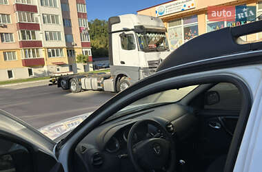 Внедорожник / Кроссовер Renault Duster 2012 в 