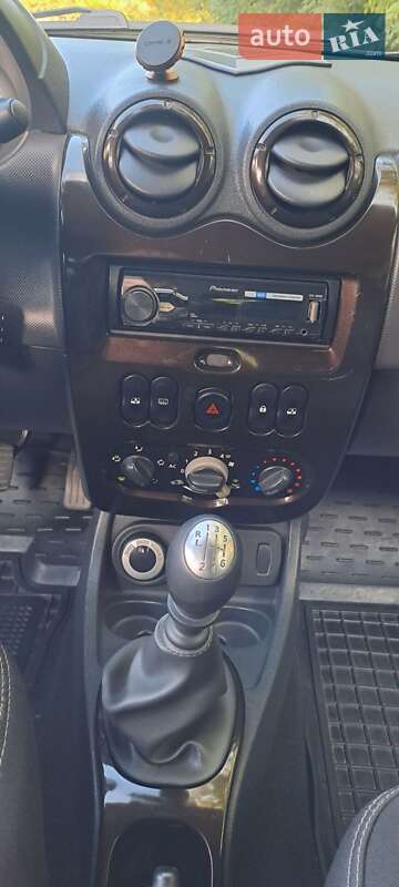 Внедорожник / Кроссовер Renault Duster 2010 в Полтаве