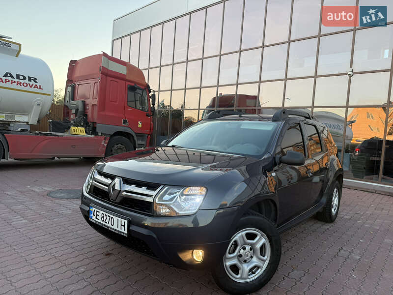 Внедорожник / Кроссовер Renault Duster 2017 в 