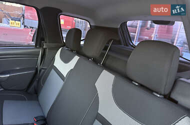 Внедорожник / Кроссовер Renault Duster 2017 в 