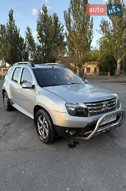 Внедорожник / Кроссовер Renault Duster 2013 в 