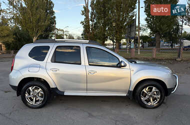 Внедорожник / Кроссовер Renault Duster 2013 в 