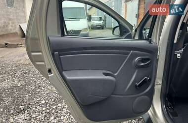 Внедорожник / Кроссовер Renault Duster 2012 в 