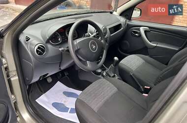 Внедорожник / Кроссовер Renault Duster 2012 в 