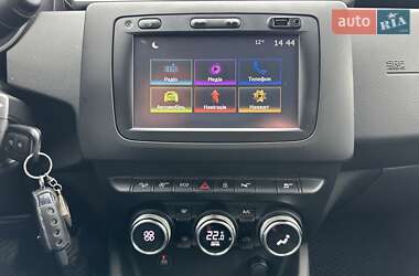 Внедорожник / Кроссовер Renault Duster 2018 в 