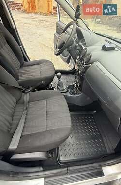 Внедорожник / Кроссовер Renault Duster 2010 в 