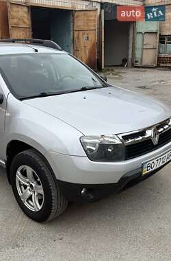 Внедорожник / Кроссовер Renault Duster 2010 в 