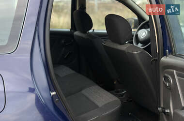 Внедорожник / Кроссовер Renault Duster 2010 в 