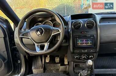 Позашляховик / Кросовер Renault Duster 2017 в 