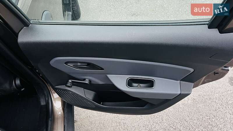 Внедорожник / Кроссовер Renault Duster 2020 в Киеве фото 20 Внедорожник / Кроссовер Renault Duster 2020 в Киеве