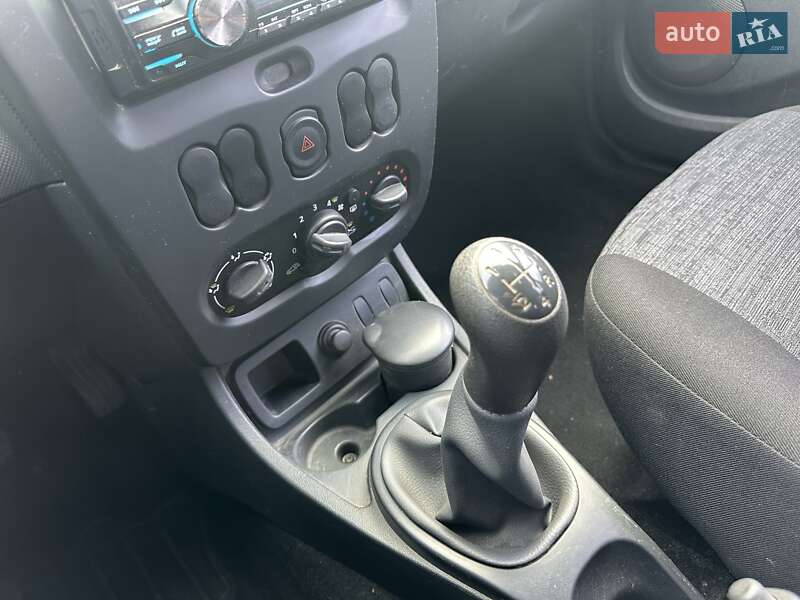 Позашляховик / Кросовер Renault Duster 2013 в Києві фото 18 Позашляховик / Кросовер Renault Duster 2013 в Києві