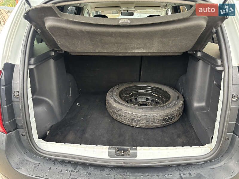 Позашляховик / Кросовер Renault Duster 2017 в Гадячі фото 15 Позашляховик / Кросовер Renault Duster 2017 в Гадячі