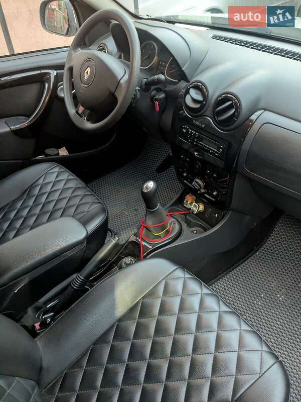 Внедорожник / Кроссовер Renault Duster 2011 в Павлограде фото 6 Внедорожник / Кроссовер Renault Duster 2011 в Павлограде