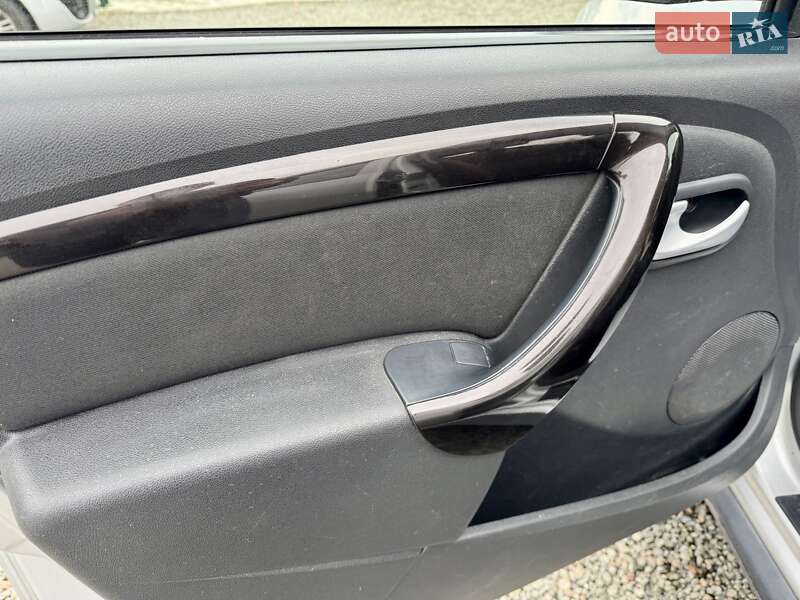 Внедорожник / Кроссовер Renault Duster 2011 в Сумах