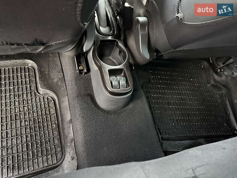 Внедорожник / Кроссовер Renault Duster 2010 в Хусте фото 10 Внедорожник / Кроссовер Renault Duster 2010 в Хусте