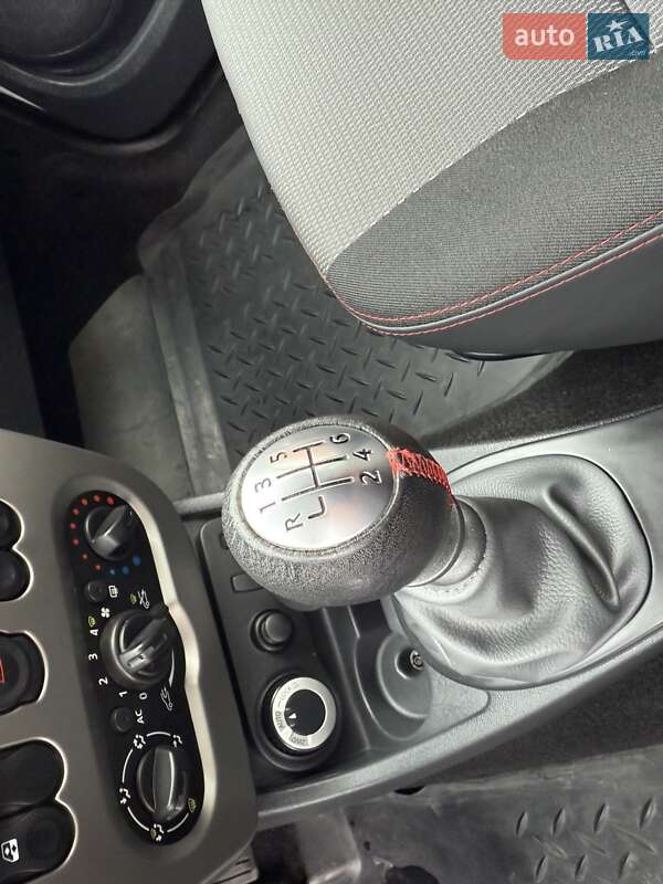 Внедорожник / Кроссовер Renault Duster 2013 в Виннице фото 71 Внедорожник / Кроссовер Renault Duster 2013 в Виннице