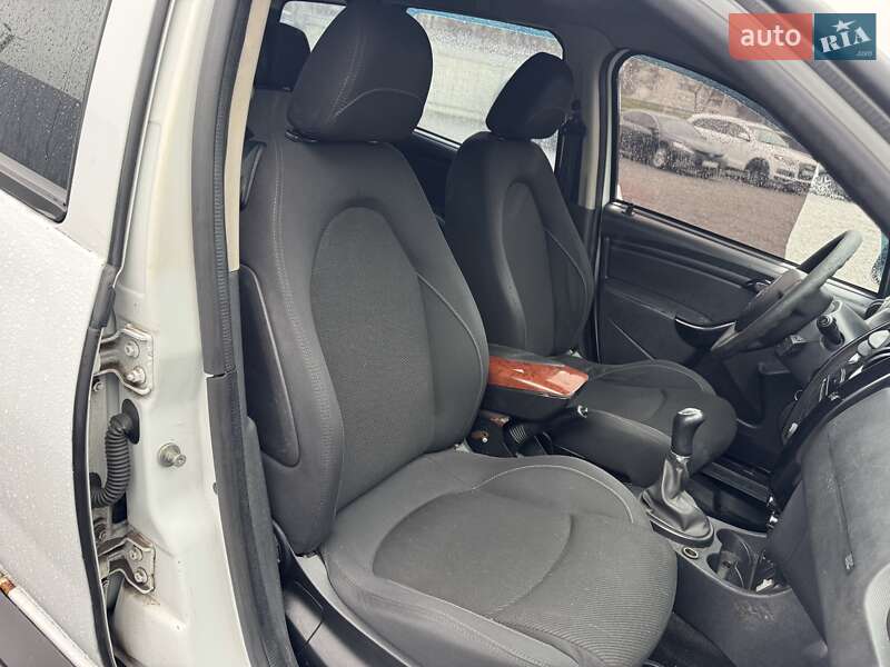 Внедорожник / Кроссовер Renault Duster 2015 в Киеве фото 12 Внедорожник / Кроссовер Renault Duster 2015 в Киеве