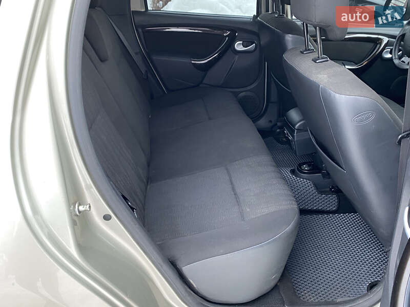 Внедорожник / Кроссовер Renault Duster 2011 в Киеве