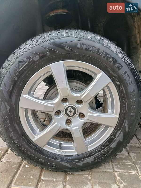 Внедорожник / Кроссовер Renault Duster 2016 в Первомайске