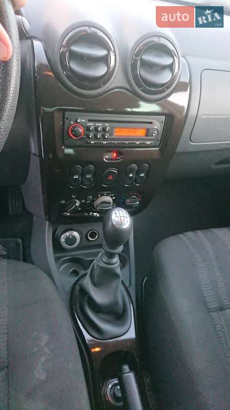 Позашляховик / Кросовер Renault Duster 2011 в Києві