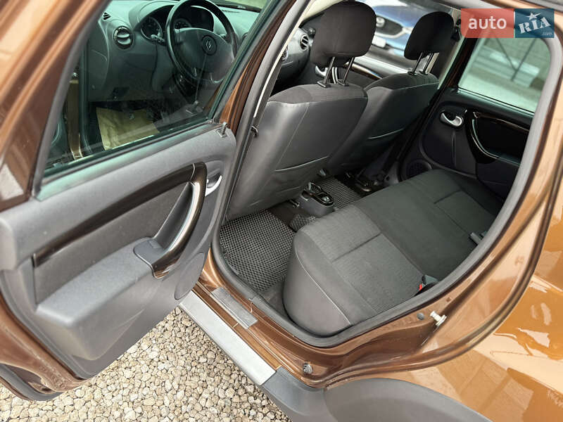 Позашляховик / Кросовер Renault Duster 2010 в Дніпрі