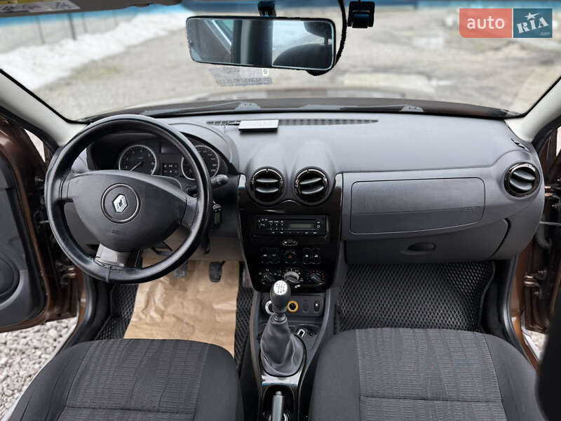 Позашляховик / Кросовер Renault Duster 2010 в Дніпрі