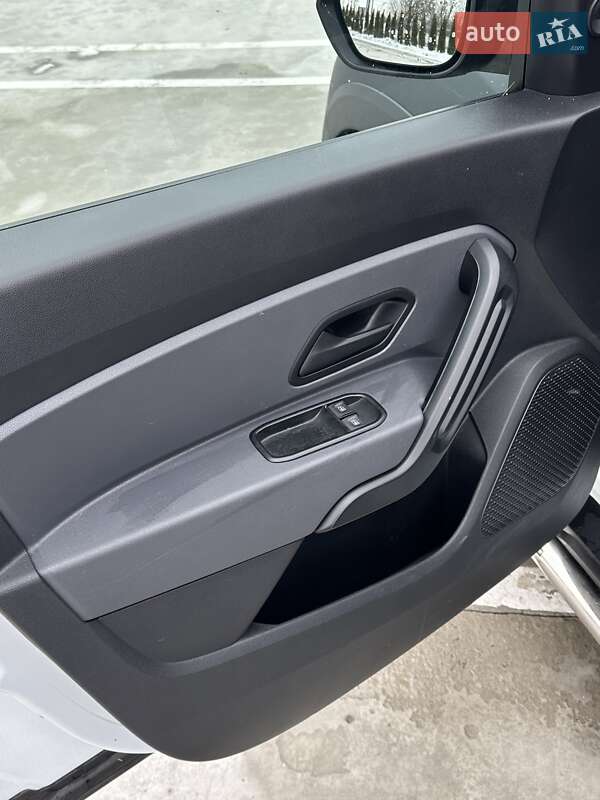 Позашляховик / Кросовер Renault Duster 2021 в Звягелі